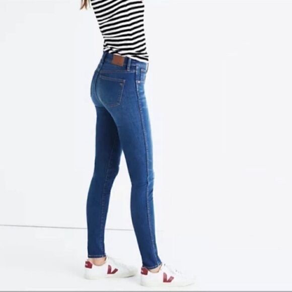 Madewell 9” Mid-Rise Skinny Jeans With Magic Pockets - Picture 2 of 13